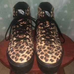 SK8-Hi Platform Vans